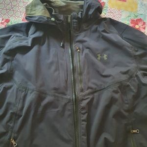 Under Armor rain coat great condition